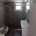 Oksana House 아파트